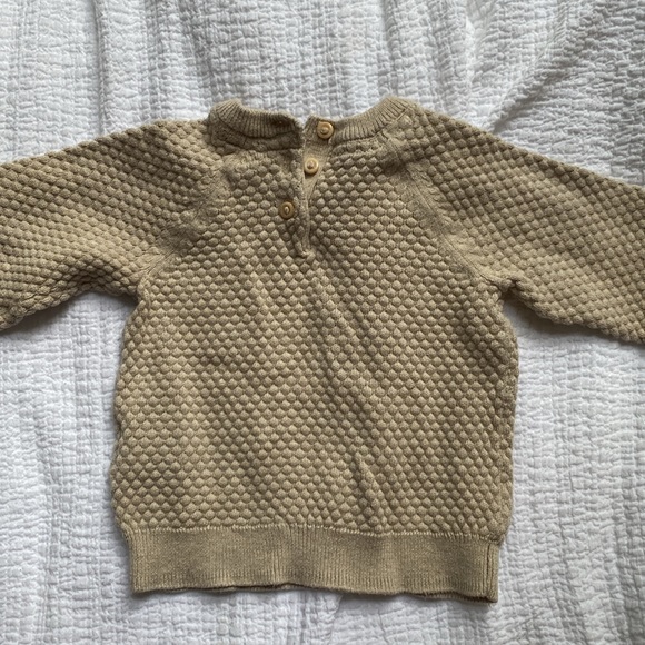 2 sweaters, 1 Christmas pajama - Picture 6 of 6